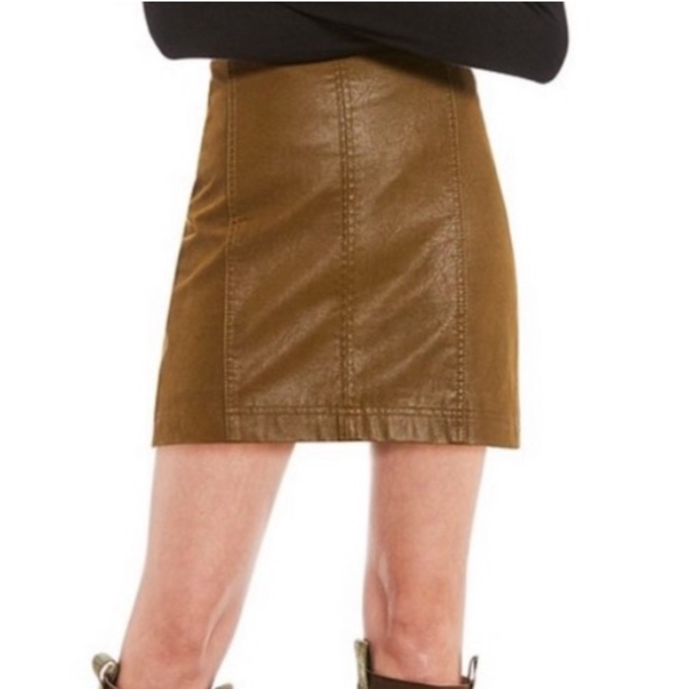 FREE PEOPLE Women's Preppy Boho Tan Cognac Faux Suede Leather Mini Skirt Sz 4